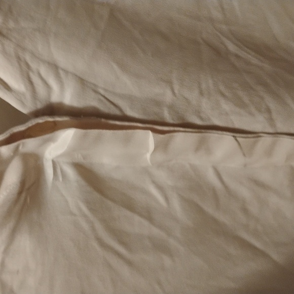 White silk blouse - no tags. - Picture 4 of 4